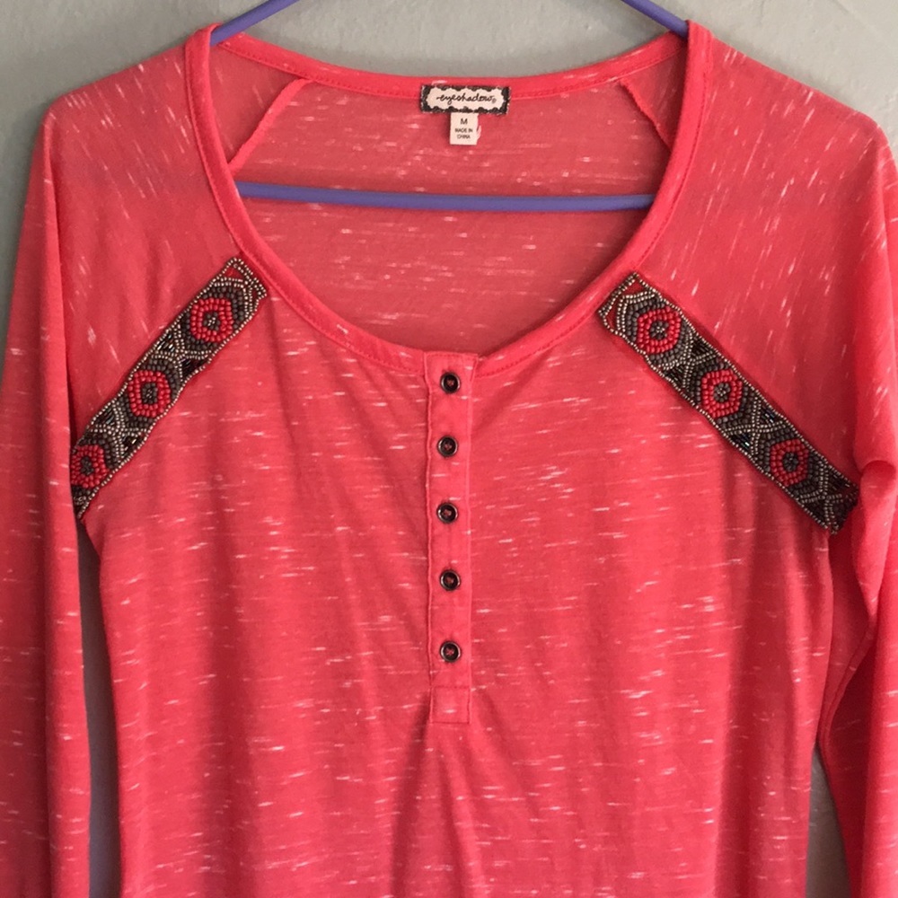 Full sleeve high low top